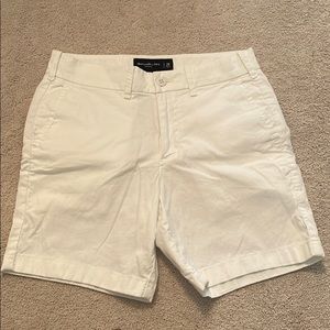 abercrombie and fitch mens white flat front shorts